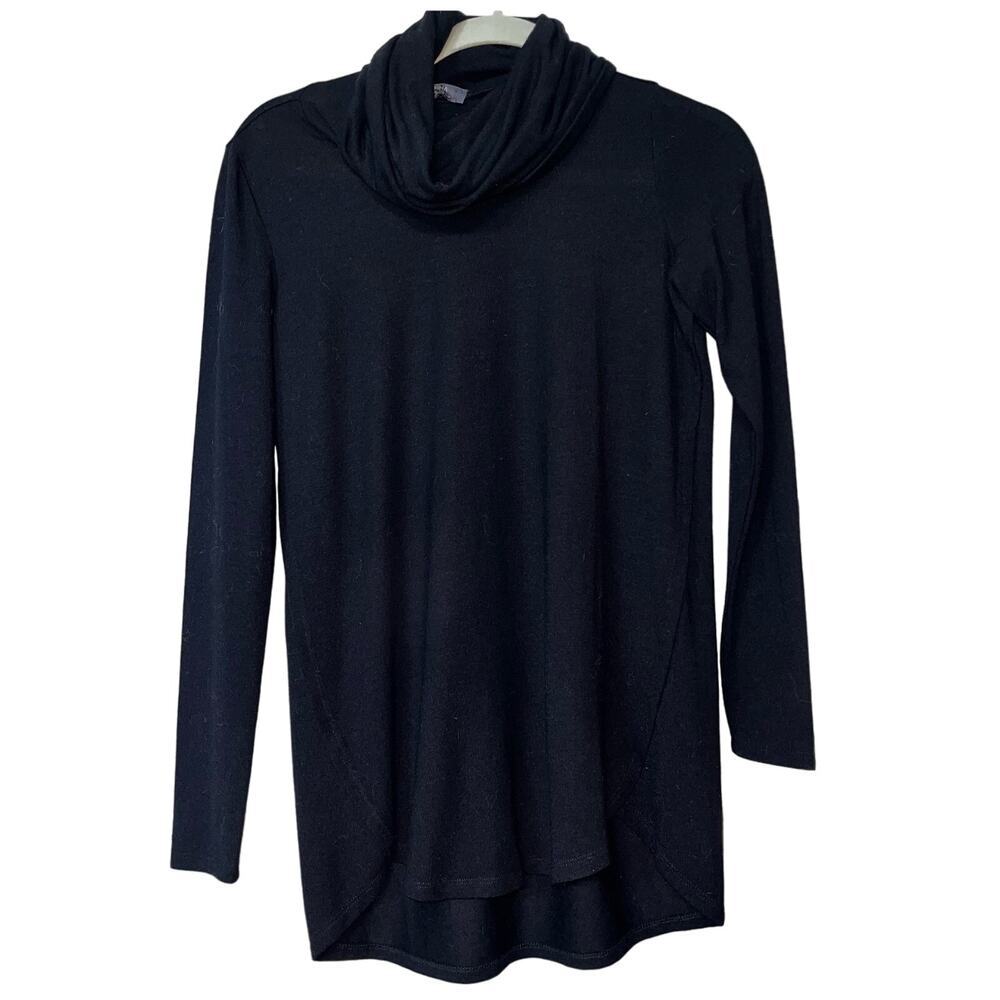 Lisa Rinna Black Turtleneck Long Sleeve Sweater